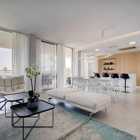 The Edge Lujoso Apartamento Con Vistas Al Mar Y Daire Estepona