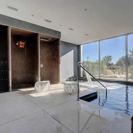 Daire The Edge Lujoso Apartamento Con Vistas Al Mar Y